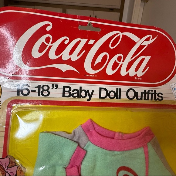 Coca Cola Green and Pink Doll Clothing Set with Accessories - Picture 3 of 7